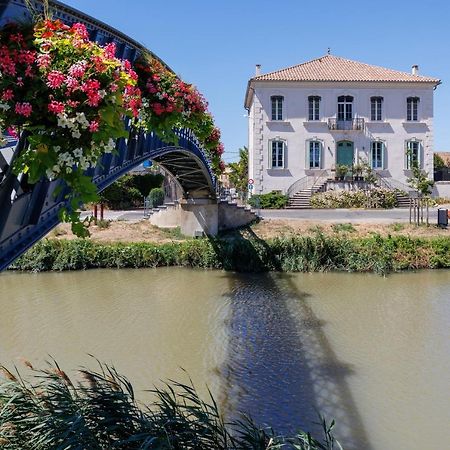 La Passerelle Du Canal Salleles-d'Aude Экстерьер фото