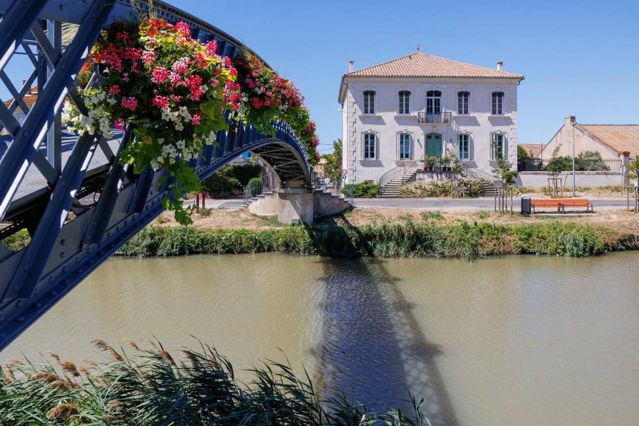 La Passerelle Du Canal Salleles-d'Aude Экстерьер фото
